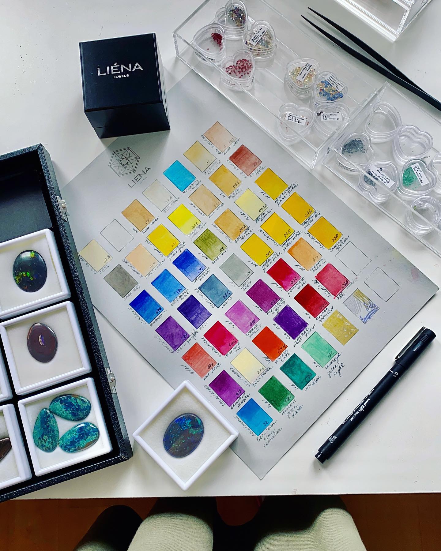 LIÉNA JEWELS — Design process with gemstones and precision tools